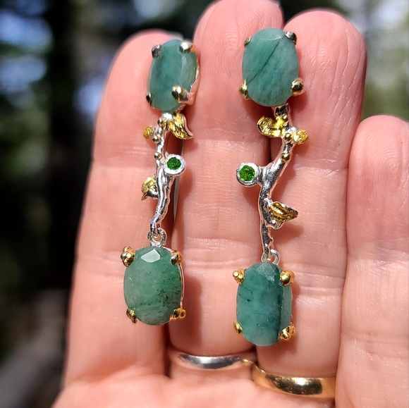 Emerald & Peridot floral sterling &gold vine like earrings - Picture 3 of 7